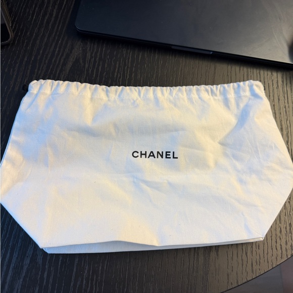 Authentic Chanel dust bag white - Picture 1 of 1